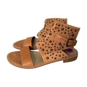 Stuart Weitzman Leather Studded Boho Gladiator‎ Sandals Tan Narrow